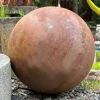 Шар металлический кортен (518919) ∅ 800 мм. Тотьма